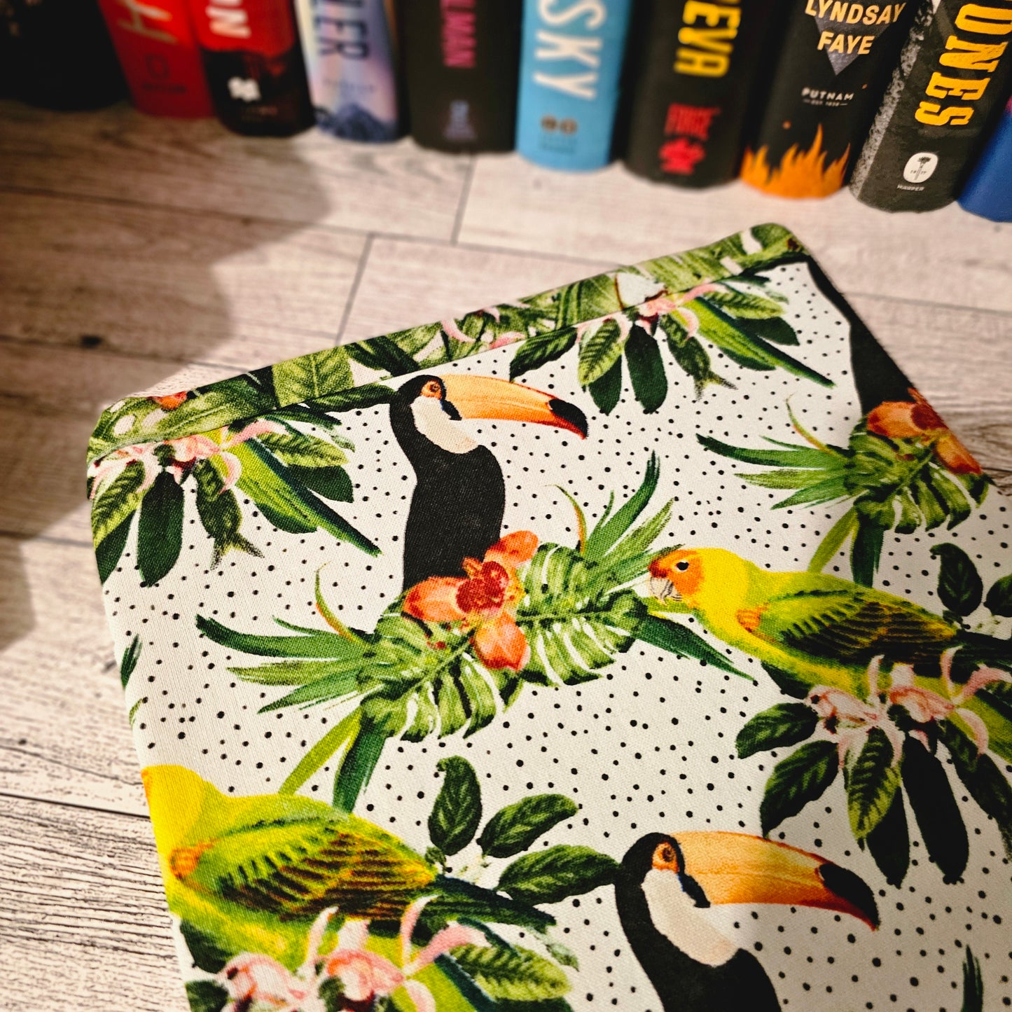 Tropic booksleeve