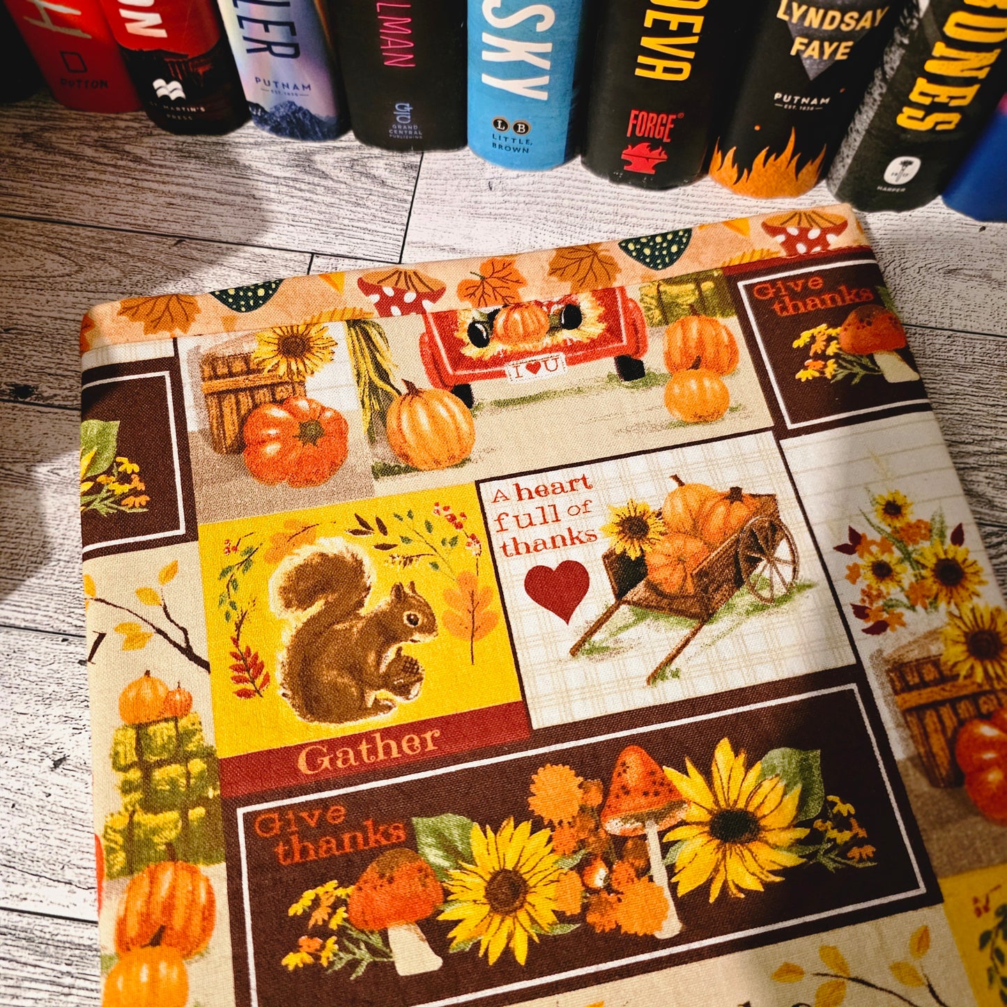 Fall in luv booksleeve